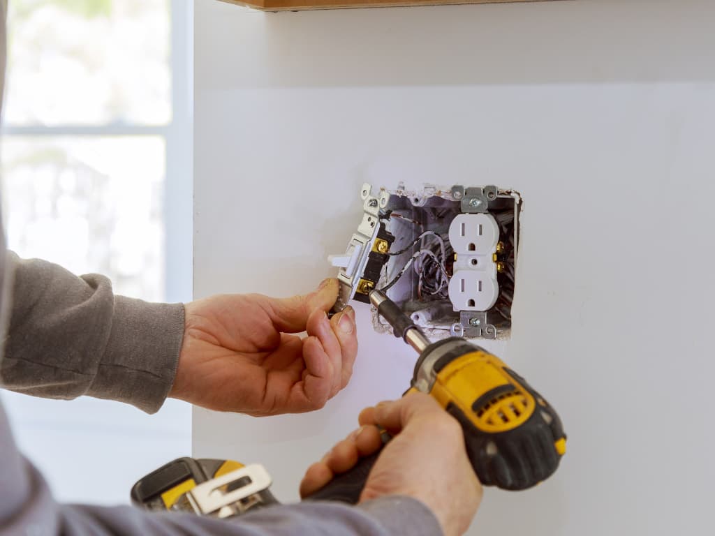 Tableros Eléctricos: Instalación y Mantención