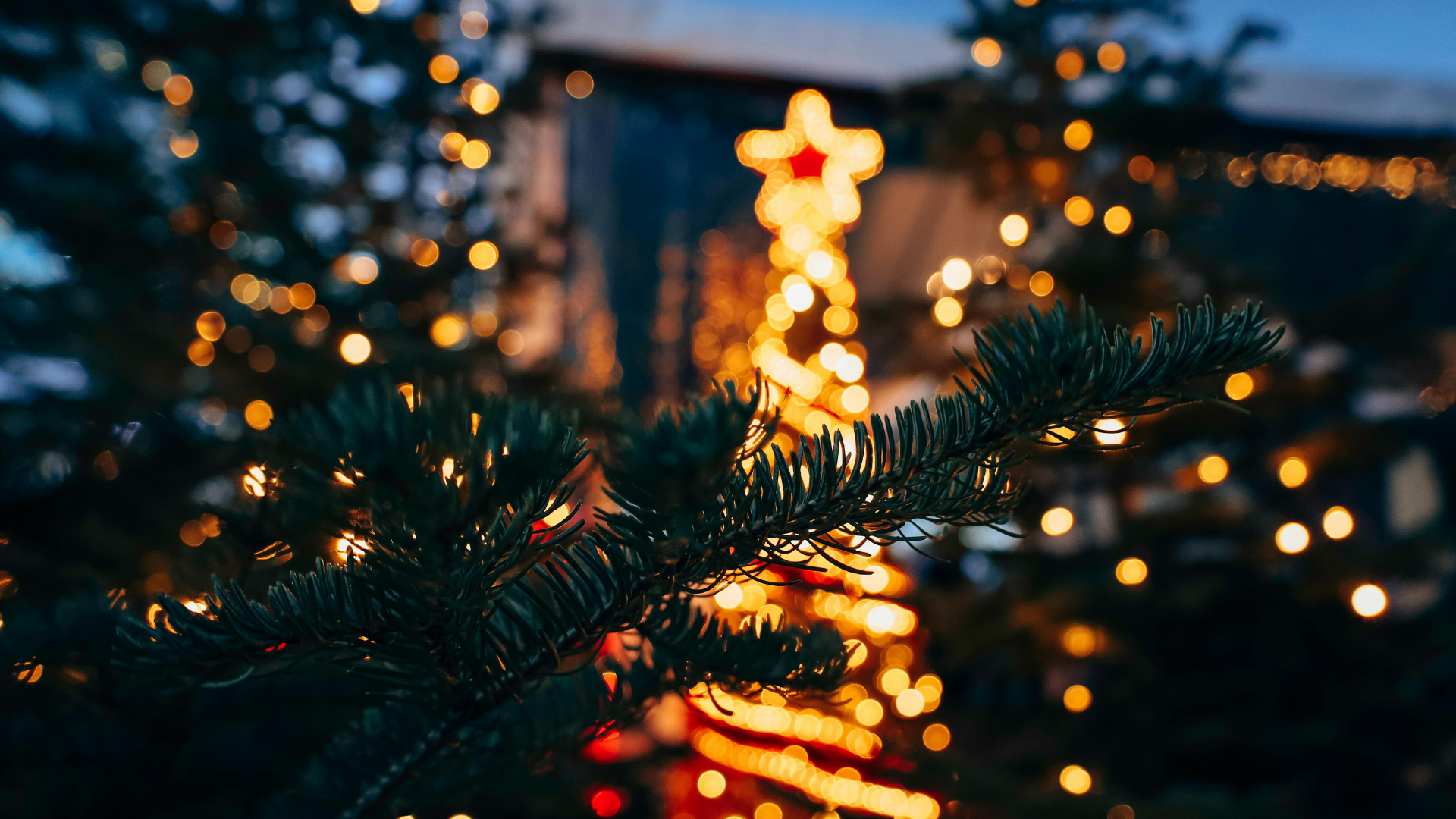 Cómo evitar sobrecarga eléctrica con decoraciones y luces&nbsp;navideñas